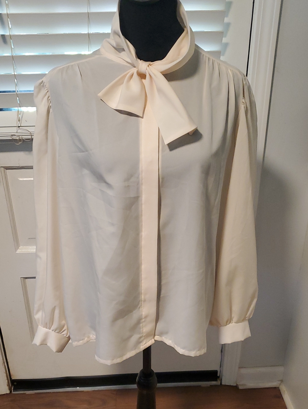 Judy Bond Elegant Cream Bow-Tie Blouse - Women Tops